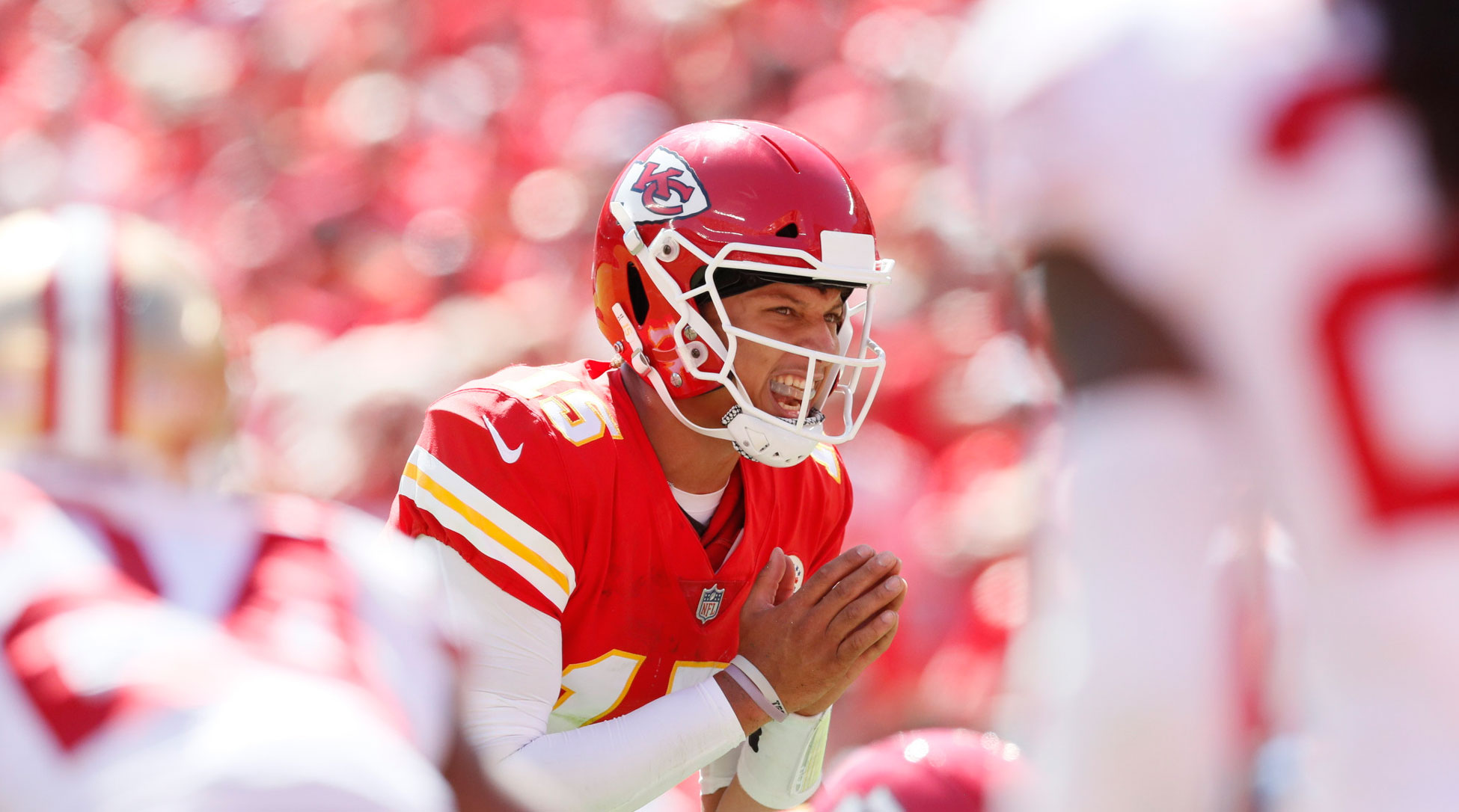 mahomes-big-lead-2-at-line-dek.jpg